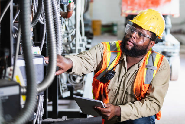 Best Electrician Near Me  in Runaway Bay, TX